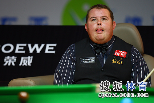 尽力找寻突 尽力找寻突